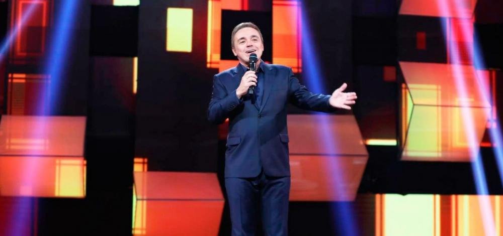 Voo com corpo de Gugu Liberato desembarca em São Paulo para velório