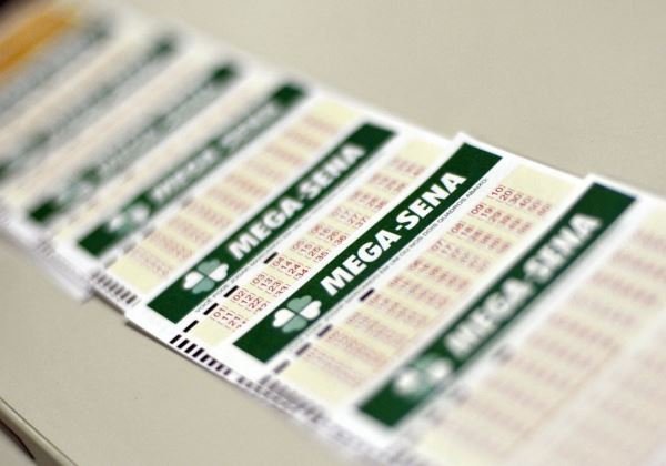 Mega-Sena: prêmio acumulado de R$ 44 milhões será sorteado no sábado