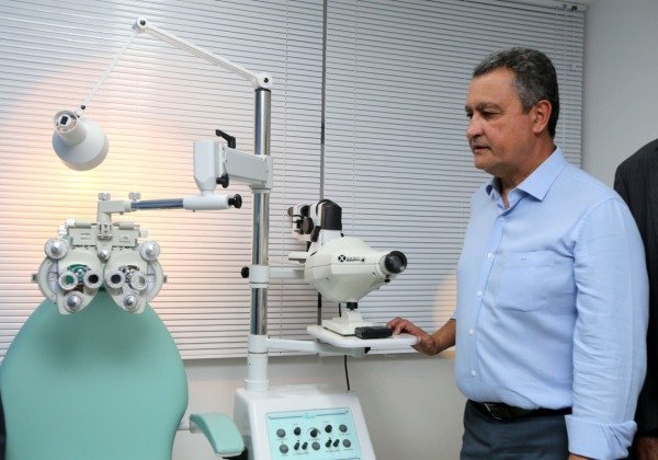 Rui Costa entrega Policlínica Regional de Saúde