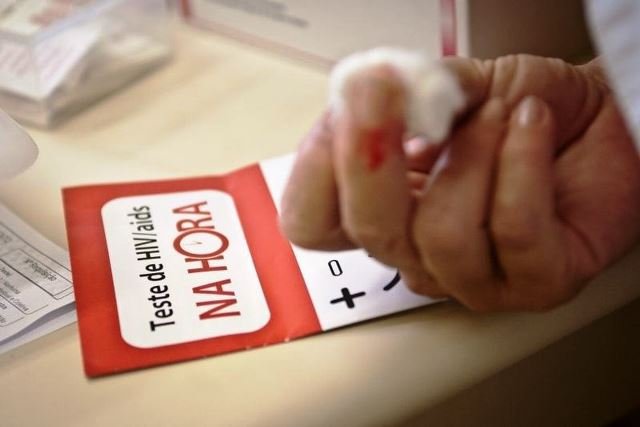 Ministério da Saúde: 135 mil convivem com HIV no país e não sabem