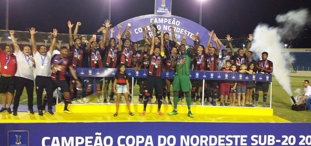 Vitória vence o Ceará e é campeão da Copa do Nordeste sub-20