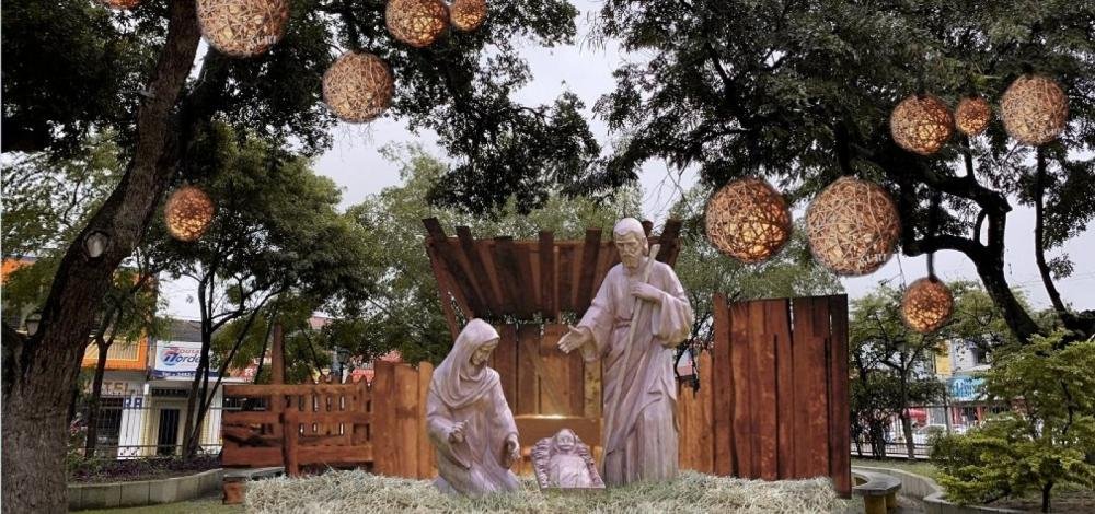 Feira de Santana: Compacta Engenharia vence licitação para iluminação natalina