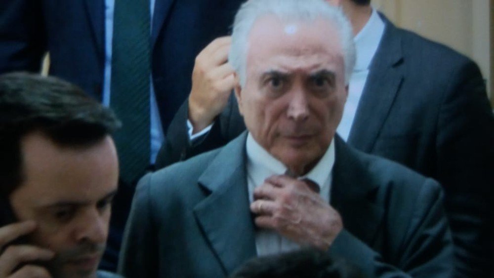 Temer passa 1º noite preso na sede da PF em SP
