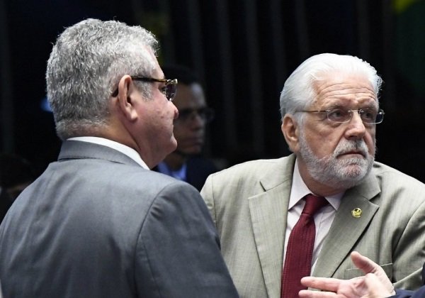 Coronel diverge de Wagner e vota a favor da venda de terras para estrangeiros