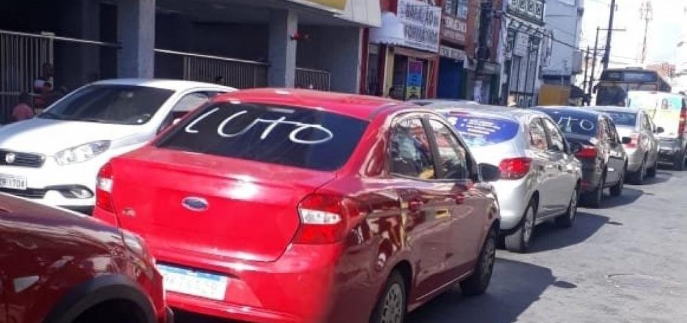 Famílias de motoristas por aplicativos mortos em chacina serão indenizadas em R$ 100 mil