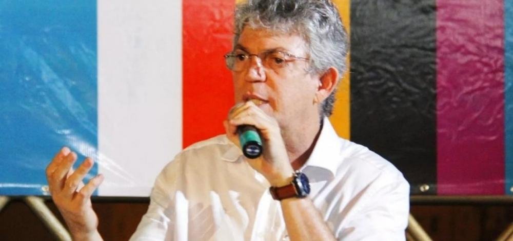 Ricardo Coutinho, ex-governador da Paraíba, é preso