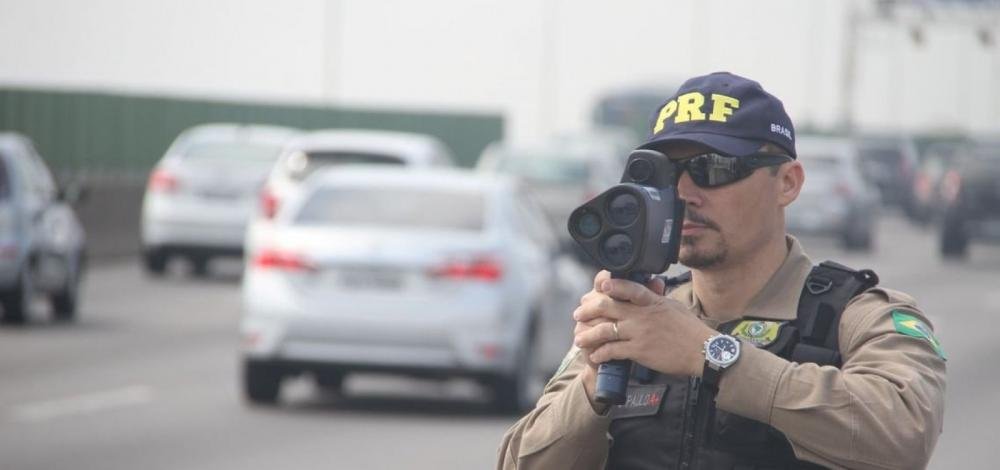 PRF volta a fiscalizar rodovias federais com radares móveis