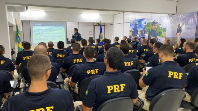 PRF recebe novos policiais na Bahia