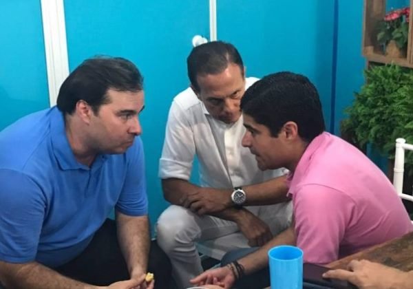 Rodrigo Maia e João Doria participarão de inauguração do novo Centro de Convenções