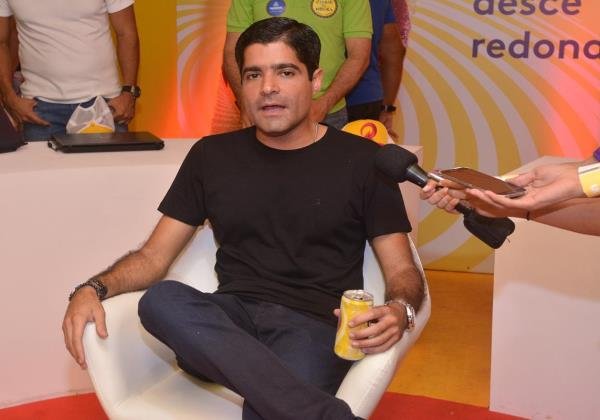 Ambev fecha com a Prefeitura, e Skol continua como cerveja oficial do Carnava