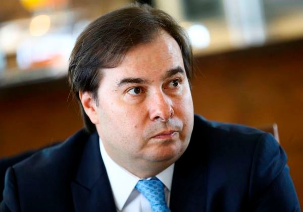 Rodrigo Maia estuda forma de acabar com monopólio dos Correios
