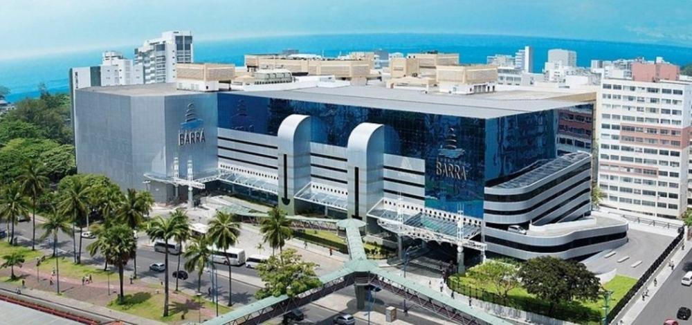 Shopping afasta dois terceirizados e funcionário envolvidos em acusação de homofobia