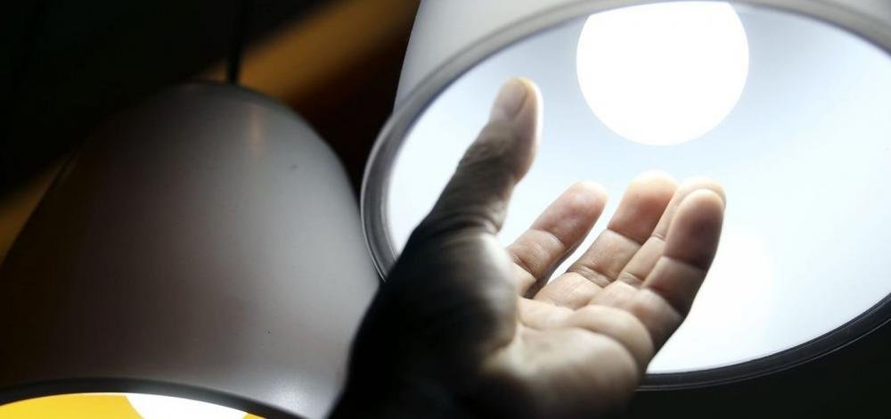 Coelba lidera ranking de acidentes com choques em fios elétricos, diz pesquisa do Idec