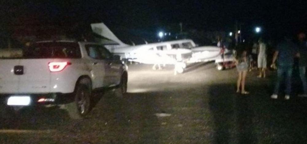 Avião de Amado Batista faz voo rasante antes de pousar em Jequié