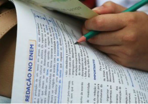 Pedidos de recorreção de nota do Enem chegam a 60 mil