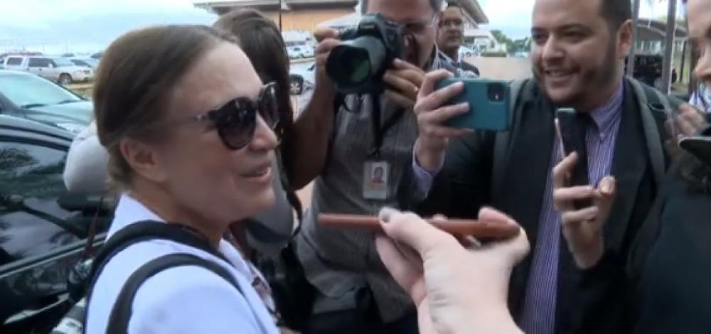 Regina Duarte deve ser nomeada semana que vem, diz Bolsonaro