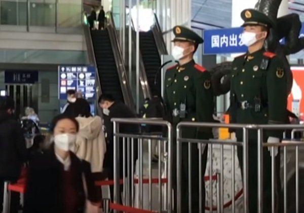 Coronavírus: China confina mais de 40 milhões de pessoas em 13 cidades; 26 já morreram