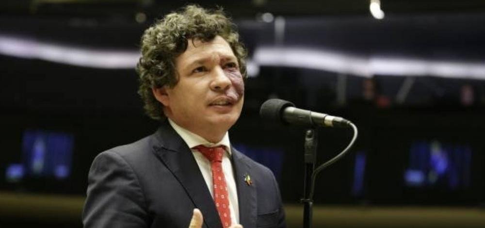 Proposta reduz jornada semanal de trabalho de 44 para 36 horas