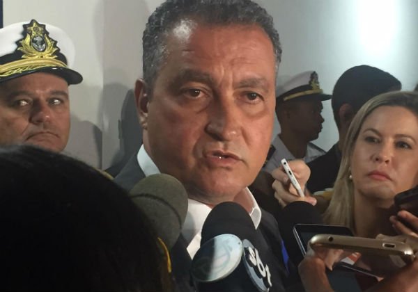 Rui rebate Bolsonaro e diz que governo federal deveria abrir mão dos impostos de combustíveis