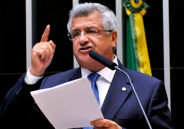 Três deputados baianos faltam à sessão de abertura na Câmara Federal