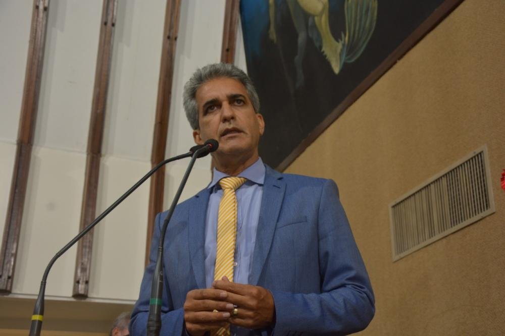 Aumento do tempo de uso de veículo atende trabalhadores do transporte complementar, avalia Robinson