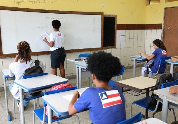 Governo abre 10 mil vagas para monitores do programa Mais Estudo