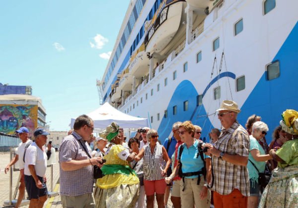 Cruzeiros trazem cerca de 17 mil turistas para Salvador