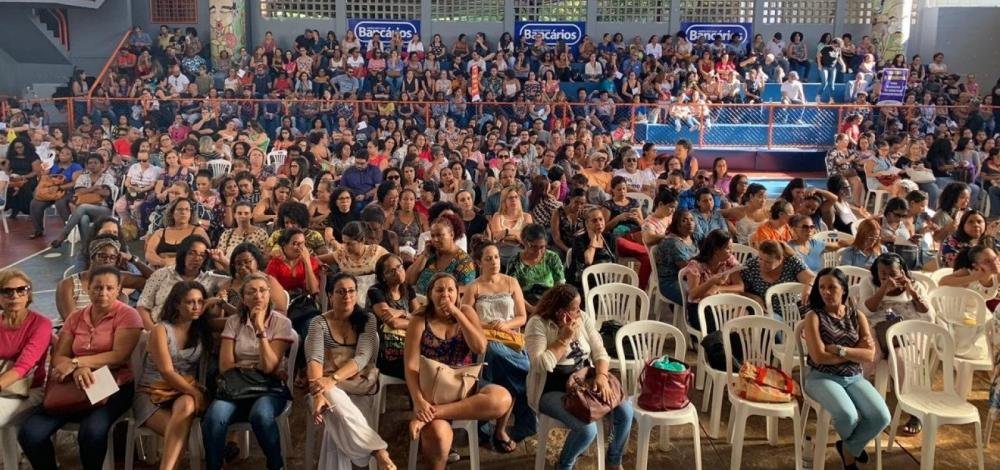 Governo desconta salários de professores após paralisações, diz APLB