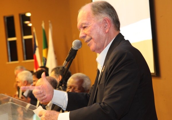 Vice-governador João Leão é internado no Hospital Cárdio Pulmonar