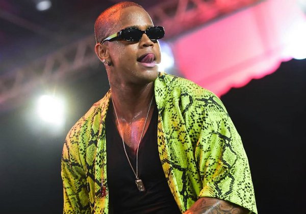 Léo Santana passa por cirurgia de correção: ‘Lesão no tornozelo direito’