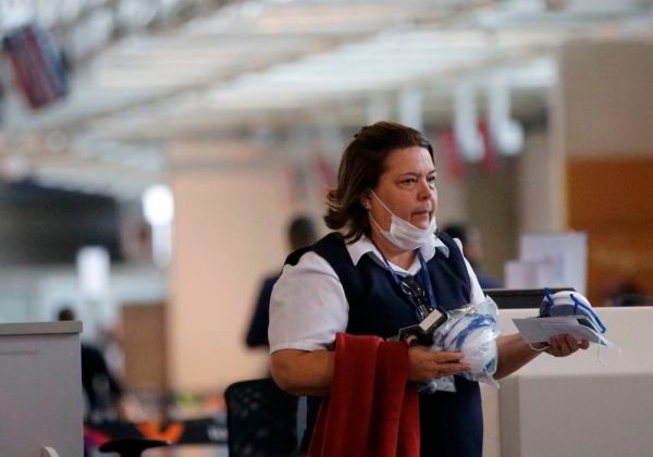 Diretor da OMS fala em risco real de pandemia de coronavírus