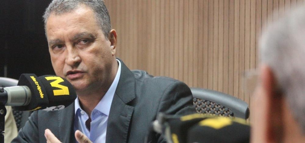 Governo vai pedir à Justiça garantia da medição de temperatura em aeroporto, diz Rui