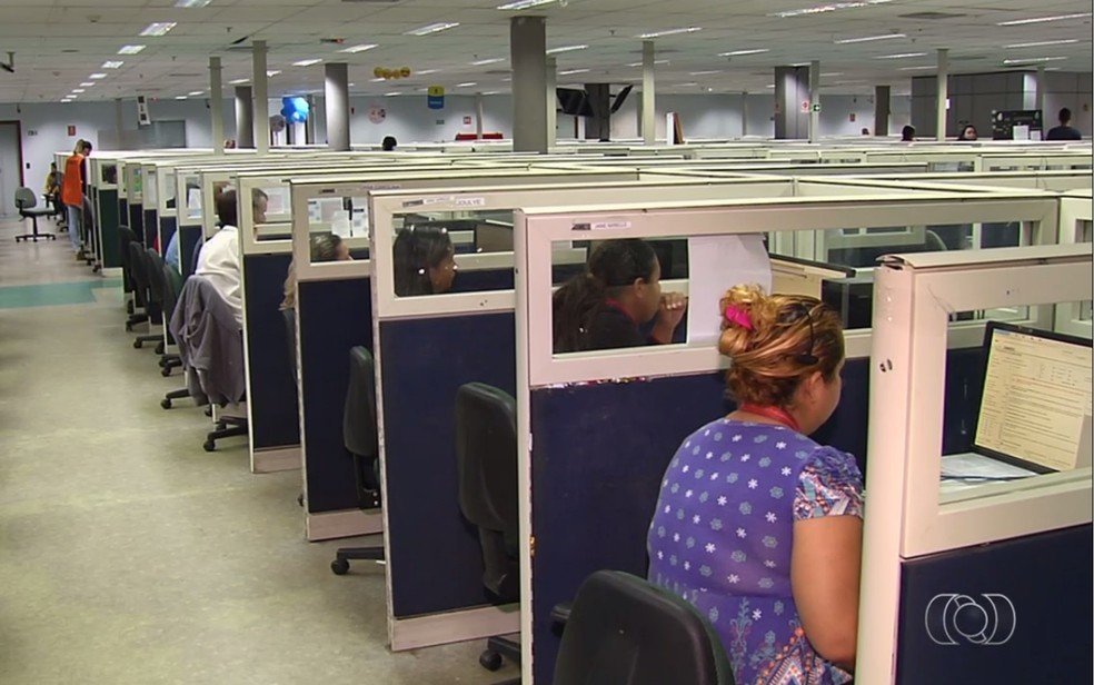 Prefeitura de Salvador vai fechar clubes e diminuir funcionamento de call centers por coronavírus