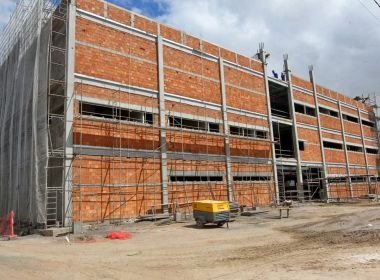 Hospital Clériston Andrade 2 terá inauguração antecipada, afirma deputado