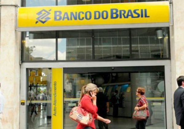 Controle de acesso às agências e redução de horários são insuficientes, dizem bancários