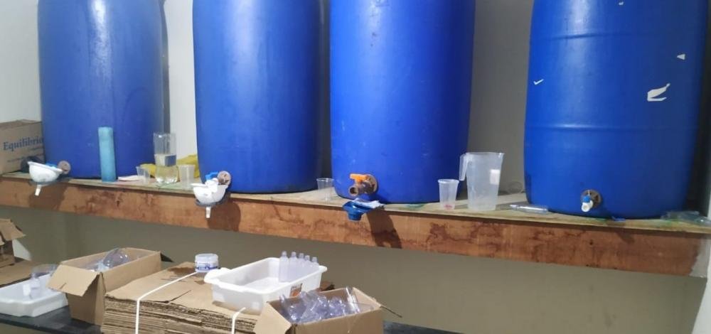 Polícia encontra fábrica clandestina de álcool em gel em Cruz das Almas
