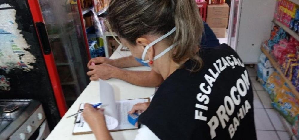 Procon-BA fiscaliza farmácias e estabelecimentos denunciados por preços abusivos
