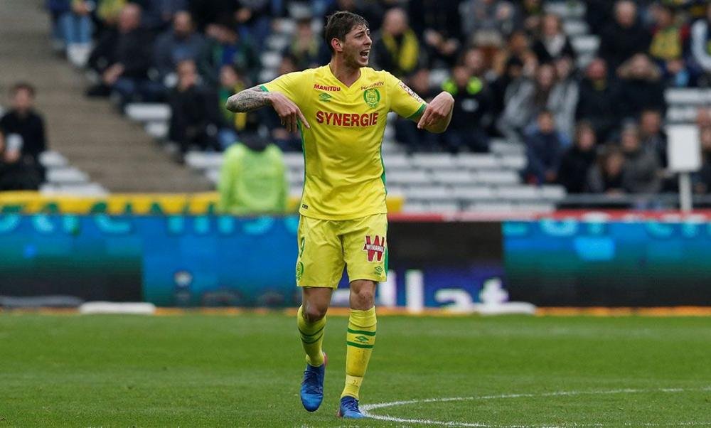 Autoridades confirmam que corpo achado em destroços de avião é de Sala