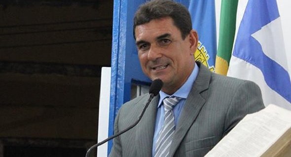 Prefeito de Cachoeira multado pelo TCM por contratação irregular