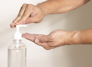 Aumento abusivo de álcool em gel é a principal queixa recebida pelo MP-BA