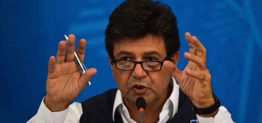 Mandetta diz querer sair do governo, mas nega pedir demissão