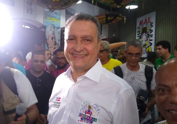 Sancionada lei que isenta conta de água para inscritos na tarifa social