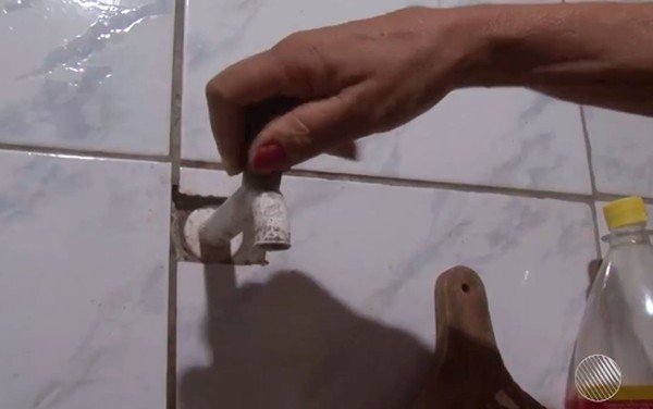 Embasa reduz fornecimento em 78 localidades; veja bairros afetados