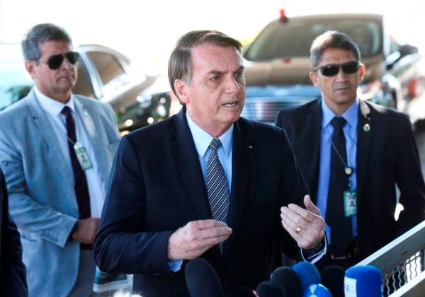 Bolsonaro sobre entrevista de Mandetta: ‘Não assisto à Globo’