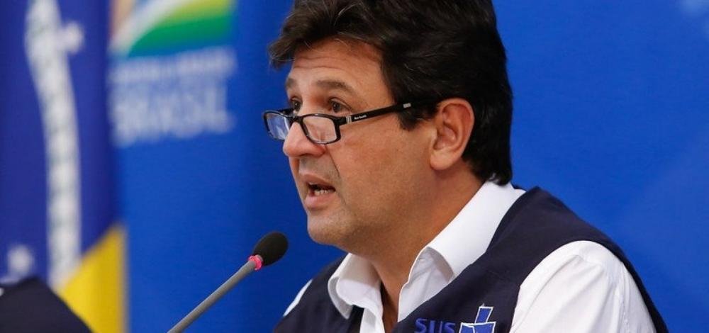 Bolsonaro quer forçar Mandetta a deixar ministério após perda de apoio entre militares