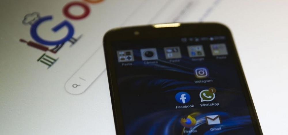 Quase 58% dos baianos usam apenas o celular para acessar a Internet, diz IBGE