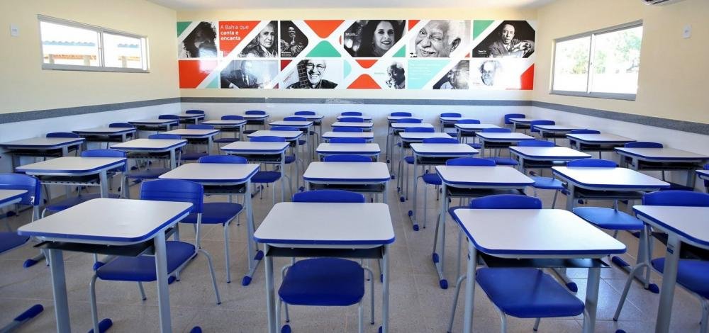 Governo prorroga suspensão de aulas, eventos e jogos de futebol até 18 de maio