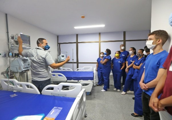 Sesab convoca médicos para atuarem em cidades baianas contra o coronavírus