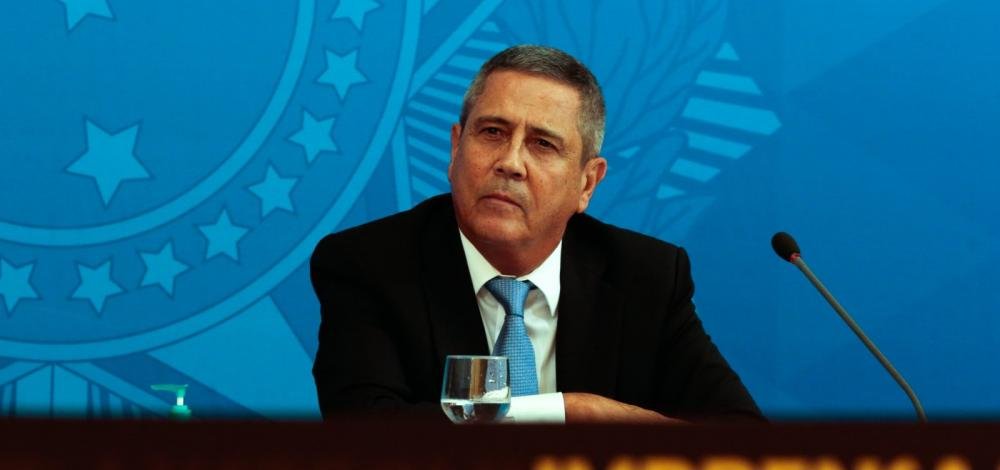 Braga Netto reitera versão de Bolsonaro e diz que ele falou em trocar PF no Rio