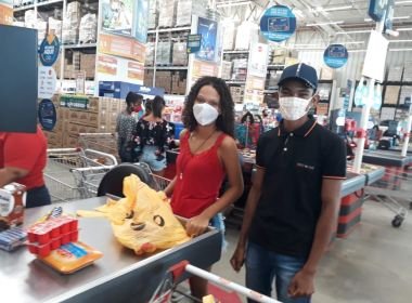 Vale-alimentação já foi entregue a quase 260 mil estudantes na Bahia 